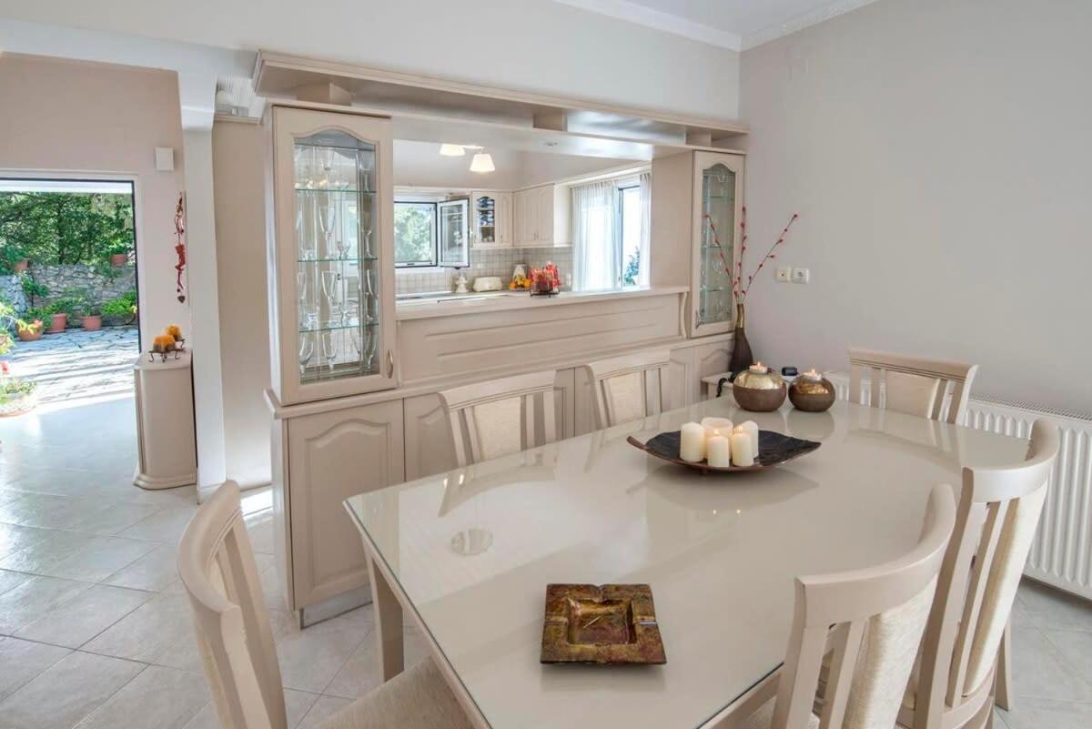 Paxoi Serene Oasis - Mylos Mediterranean Charm Villa Arvanitakeika