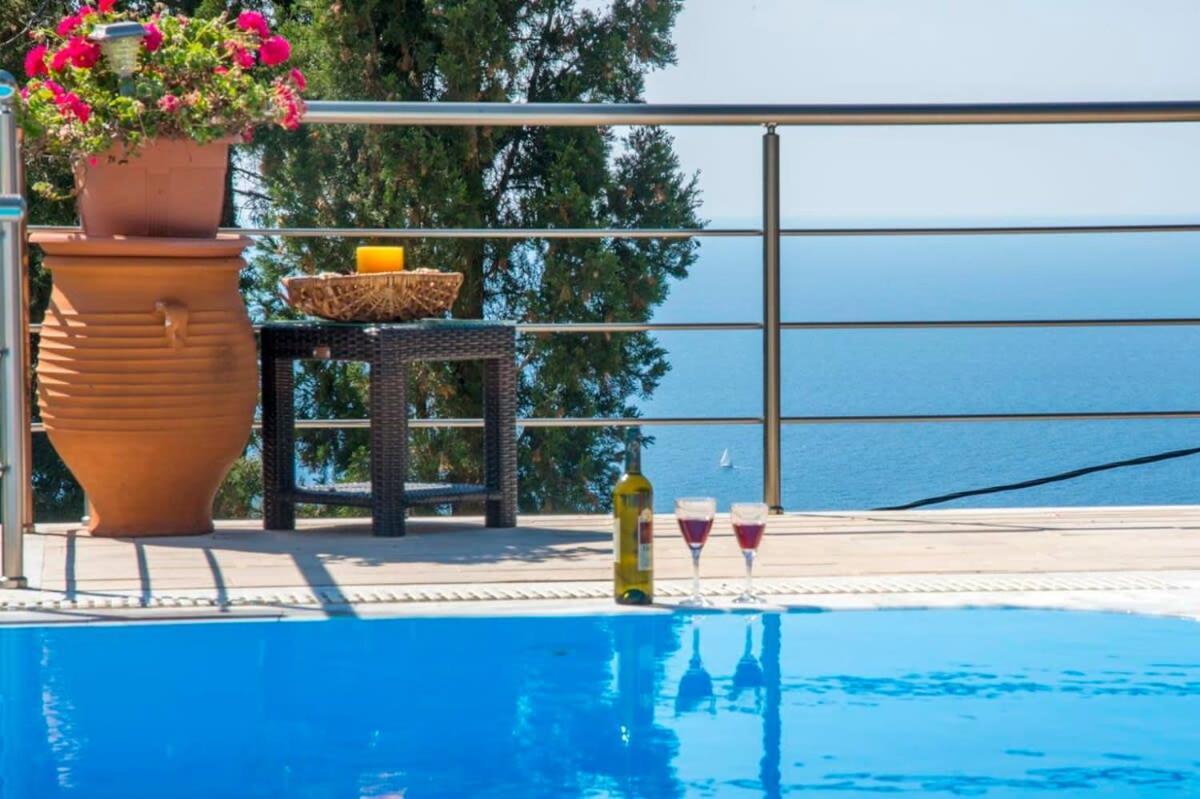 Villa Paxoi Serene Oasis - Mylos Mediterranean Charm *