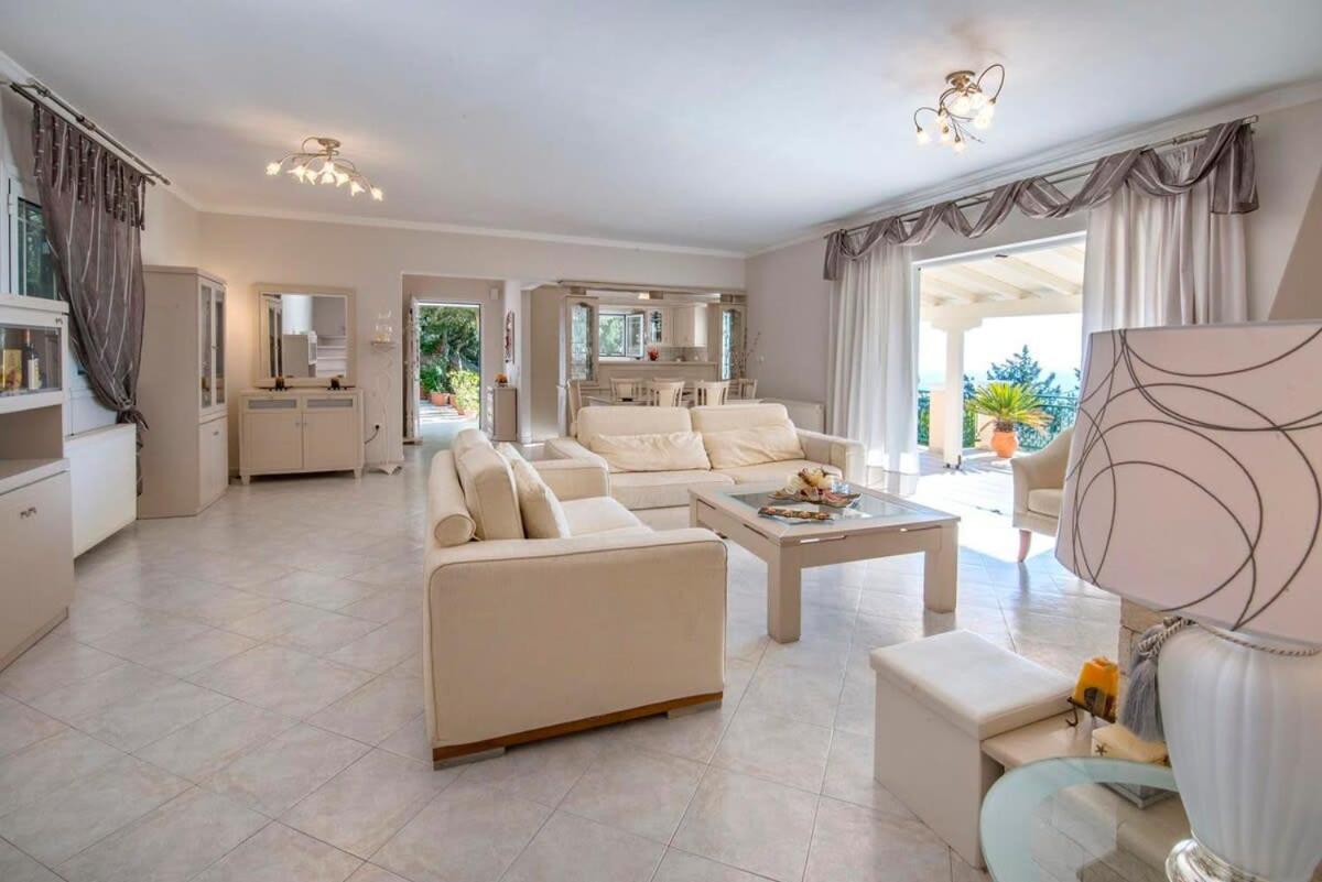 Villa Paxoi Serene Oasis - Mylos Mediterranean Charm Arvanitakeika